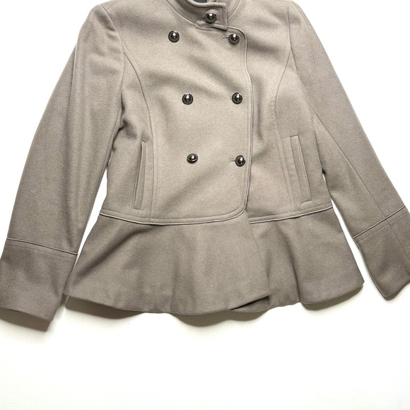 Banana Republic Italian Wool Double-Breasted Gray Peplum Jacket/ Coat Sz. Medium - Picture 1 of 11